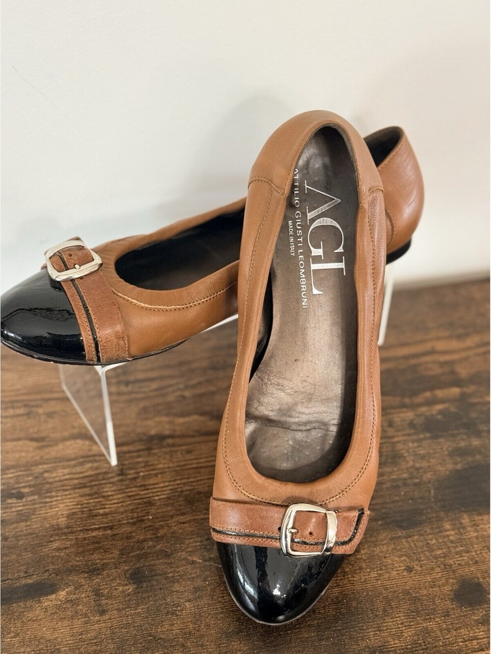 AGL  Attilio Guisti Leombruni  Brwn Black Buckle spectator Ballet Flats 11 1/2